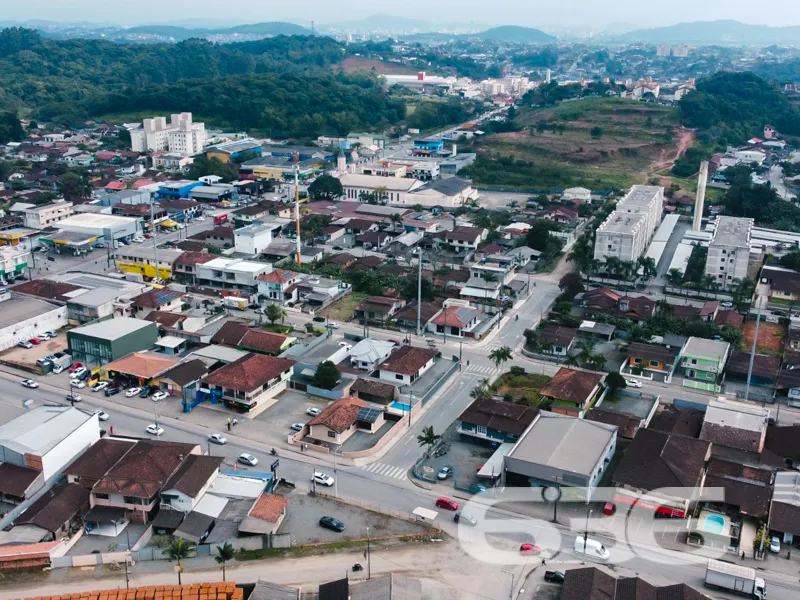 Terreno comercial à venda em Joinville | estuda pe