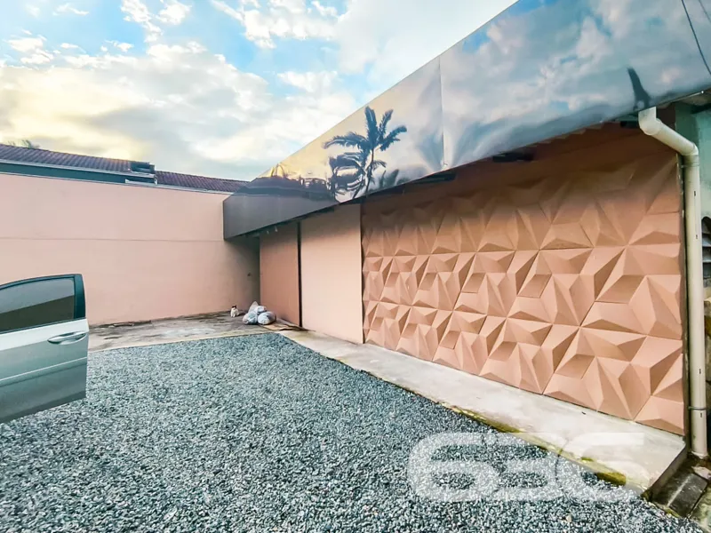 Oportunidade Única de Investimento Comercial em Jo