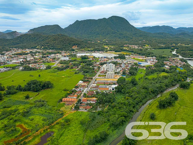 GRANDE OPORTUNIDADE DE IMÓVEL NO CENTRO DE PIRABEI