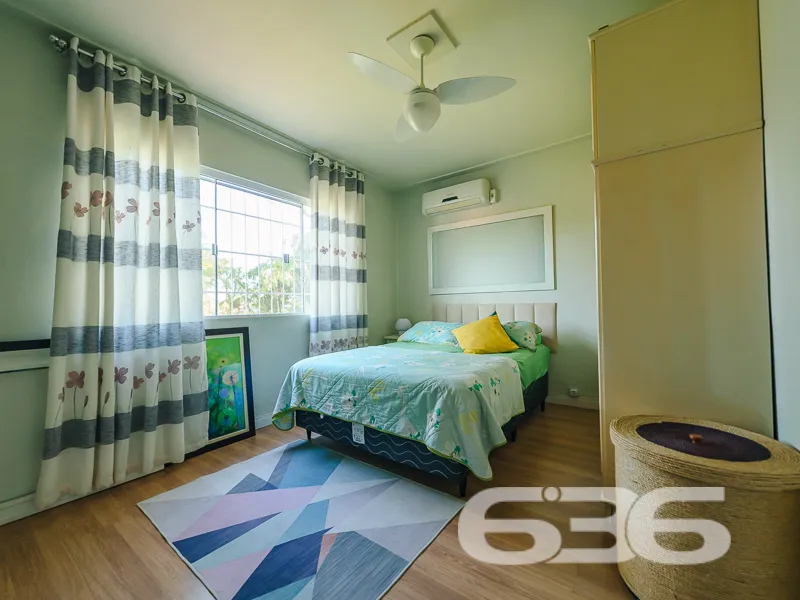 Casa à venda no São Marcos, Joinville | 3 quartos 