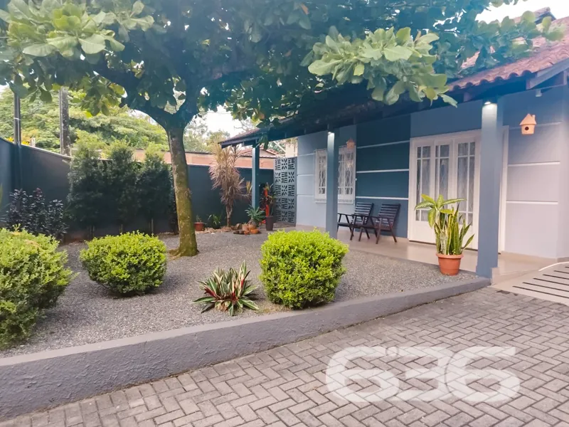 Casa à venda no bairro Santo Antônio em Joinville.