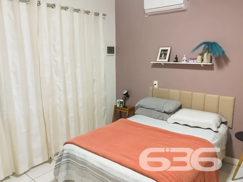 Casa à venda no bairro Santo Antônio em Joinville.