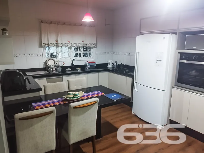 Casa à venda no bairro Santo Antônio em Joinville.