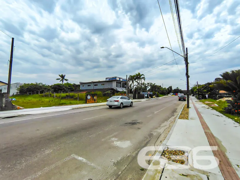 Viva A Experiência De Possuir O Terreno Dos Seus S