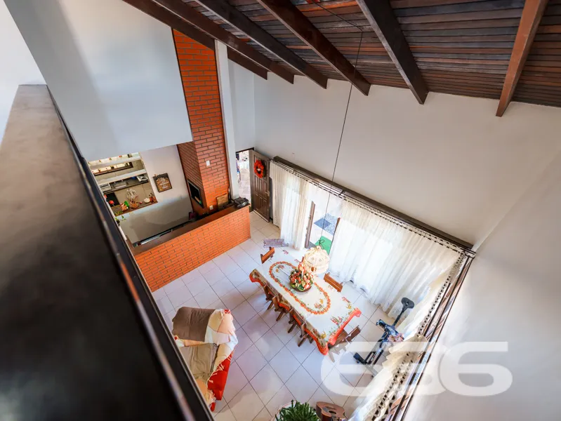 RESIDÊNCIA DE ALTO PADRÃO COM 2 SUÍTES + 2 QUARTOS