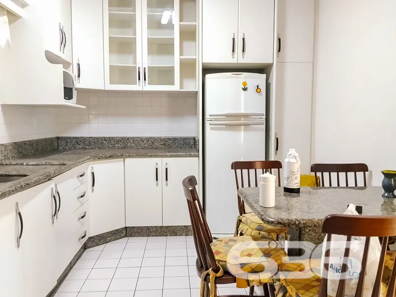 LINDO SOBRADO COM 3 QUARTOS NO BAIRRO SANTO ANTÔNI