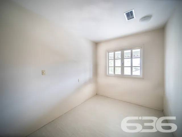 LINDO SOBRADO COM 3 QUARTOS NO BAIRRO SANTO ANTÔNI