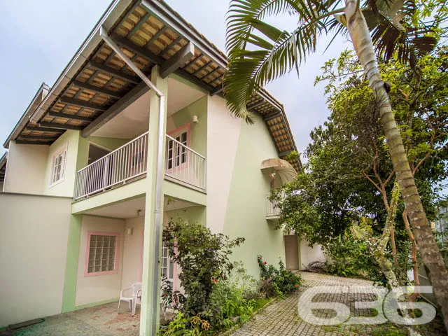 LINDO SOBRADO COM 3 QUARTOS NO BAIRRO SANTO ANTÔNI