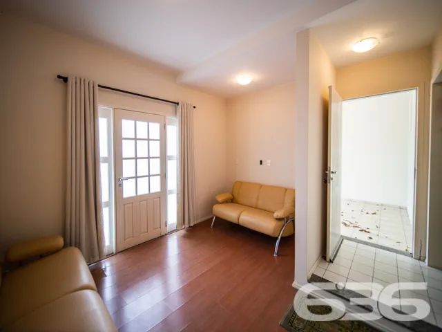 LINDO SOBRADO COM 3 QUARTOS NO BAIRRO SANTO ANTÔNI