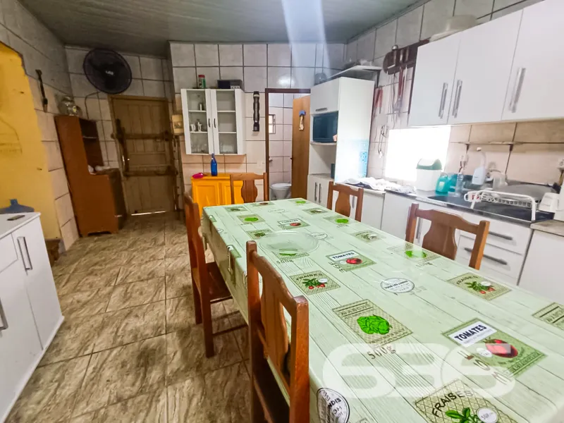 Residência térrea à venda no Centro de Balneário B