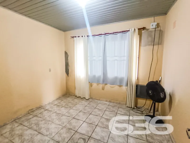 Residência térrea à venda no Centro de Balneário B