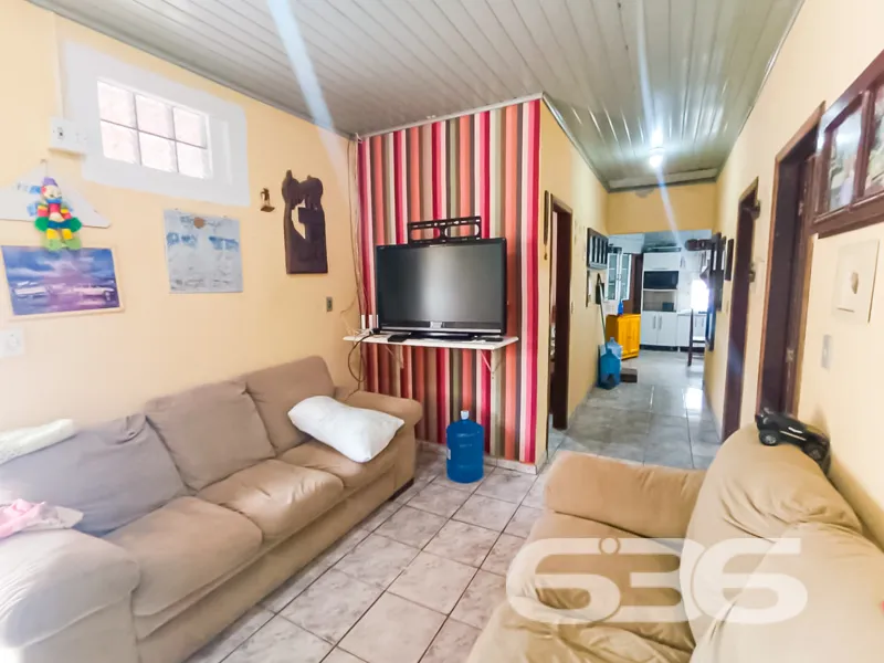 Residência térrea à venda no Centro de Balneário B