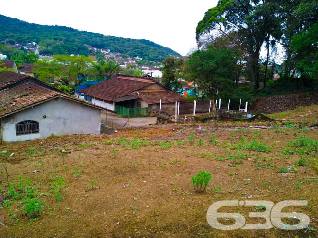 OPORTUNIDADE DE  TERRENO, NO BAIRRO BOM RETIRO, EM
