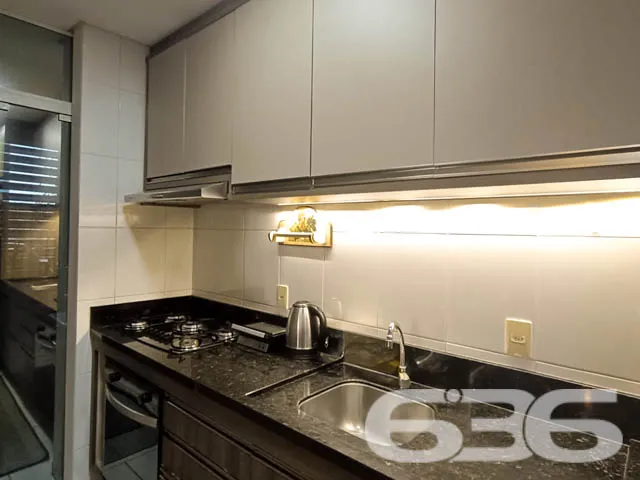 Apartamento localizado em Vila Nova, Joinville, um