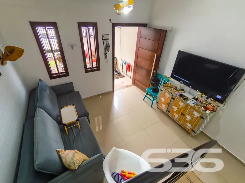 Sobrado à venda no bairro Aventureiro em Joinville