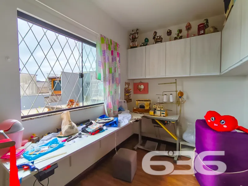 Sobrado à venda no bairro Aventureiro em Joinville