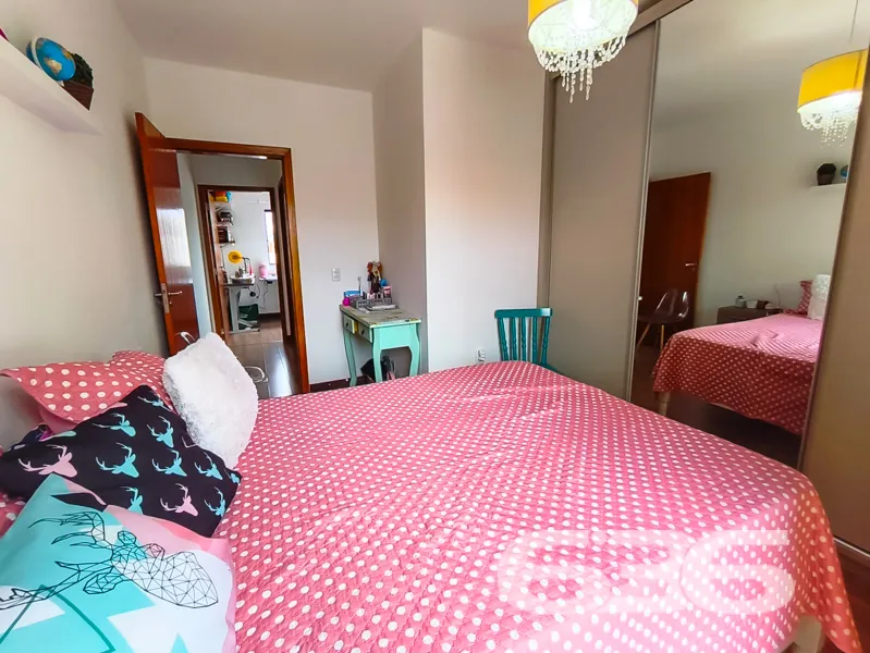 Sobrado à venda no bairro Aventureiro em Joinville