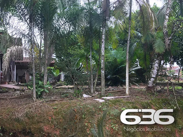 TERRENO DE 1.878M² COM LOCALIZAÇÃO ESTRATÉGICA EM