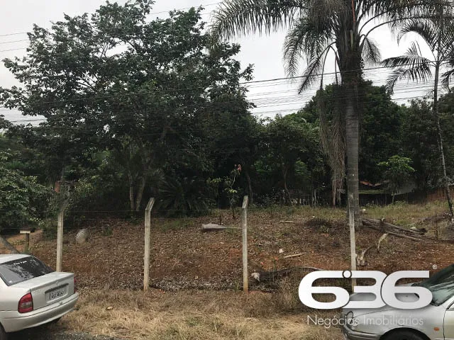 TERRENO DE 1.878M² COM LOCALIZAÇÃO ESTRATÉGICA EM