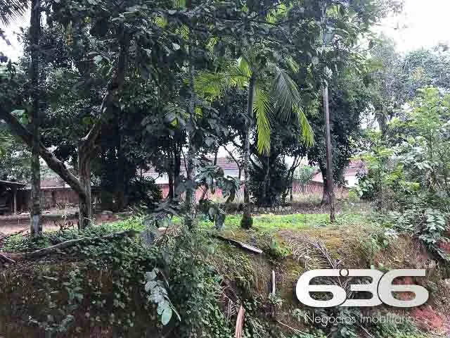 TERRENO DE 1.878M² COM LOCALIZAÇÃO ESTRATÉGICA EM