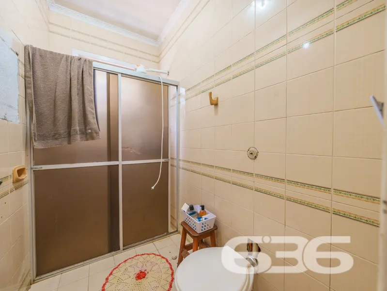 Casa à venda no bairro América em Joinville, com t