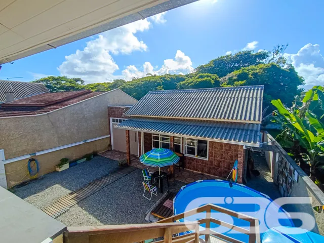 Descubra um lar espaçoso e convidativo, ideal para