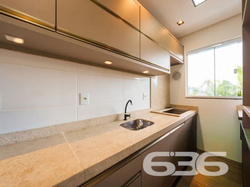 Apartamento à venda no Saguaçu, Joinville/SC, com 