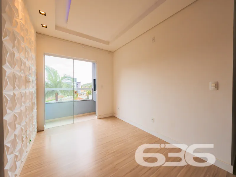Apartamento à venda no Saguaçu, Joinville/SC, com 