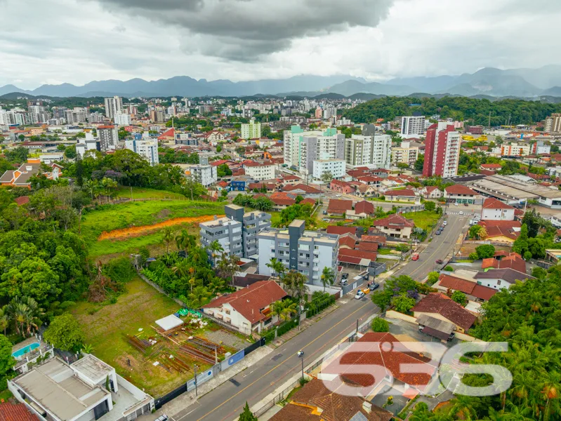 Apartamento à venda no Saguaçu, Joinville/SC, com 