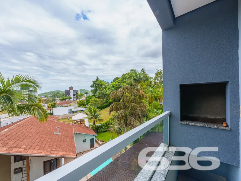 Apartamento à venda no Saguaçu, Joinville/SC, com 