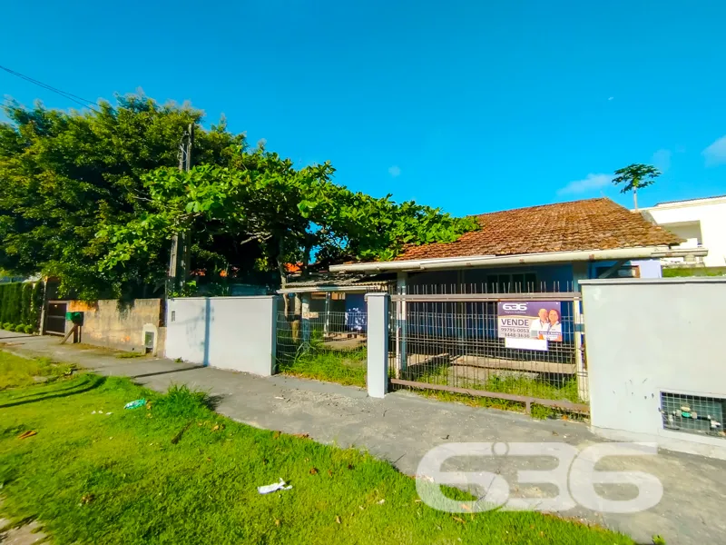 Casa à venda no bairro Pinheiros em Balneário Barr
