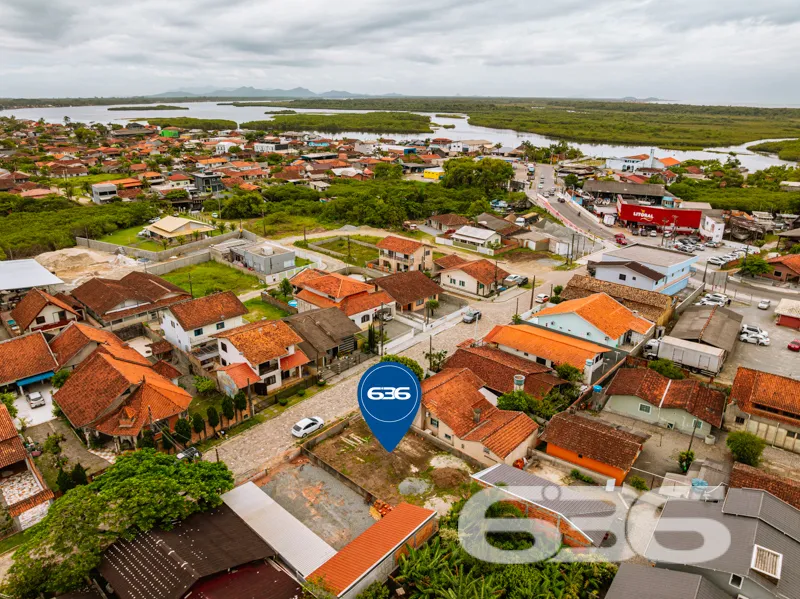 Terreno à venda no Centro de Balneário Barra do Su