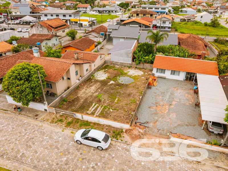 Terreno à venda no Centro de Balneário Barra do Su