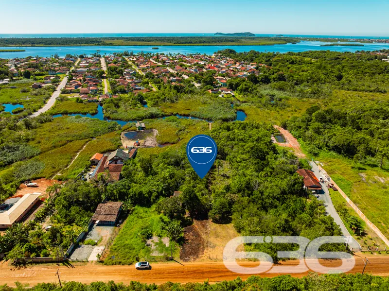 ÓTIMO TERRENO COM FUNDOS PARA O RIO VERMELHO À VEN