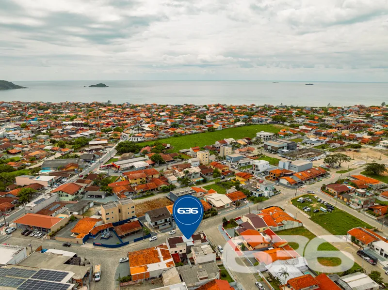 Casa Geminada Sobrado no Centro de Balneário Barra