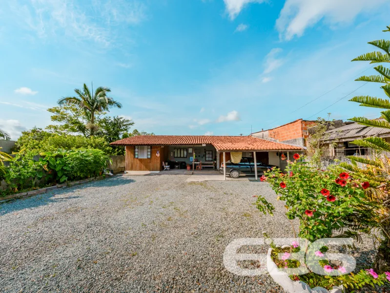 Casa à venda no bairro Pinheiros, Balneário Barra 