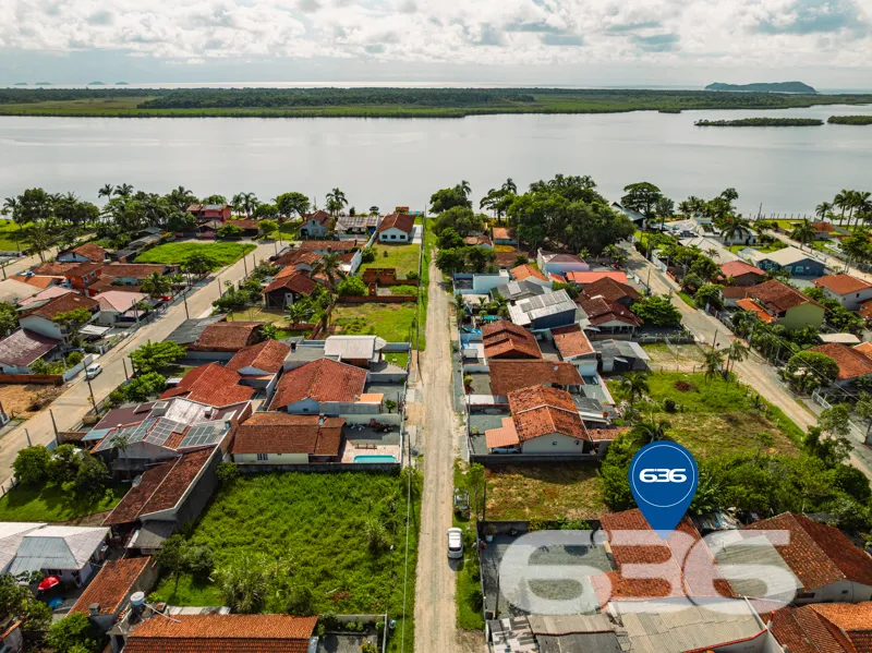Casa à venda no bairro Pinheiros, Balneário Barra 