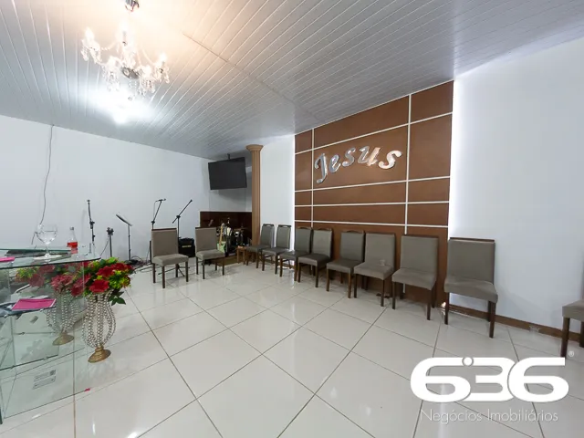 Sobrado à venda no bairro Guanabara em Joinville.