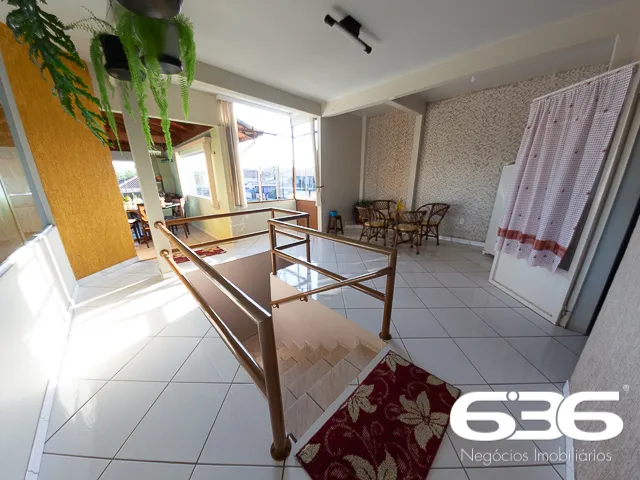 Sobrado à venda no bairro Guanabara em Joinville.