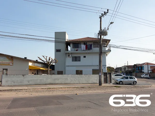 Sobrado à venda no bairro Guanabara em Joinville.