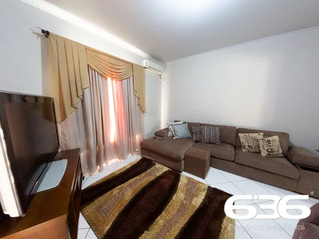 Sobrado à venda no bairro Guanabara em Joinville.