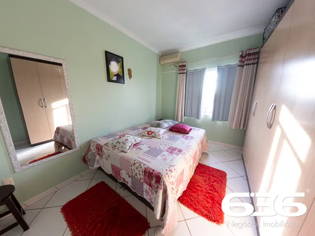 Sobrado à venda no bairro Guanabara em Joinville.