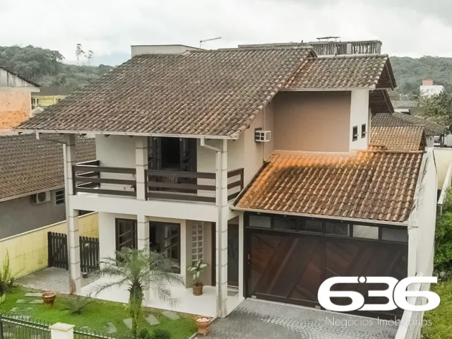 ESPLENDIDA RESIDĂNCIA Ă VENDA NO BAIRRO VILA NOVA,