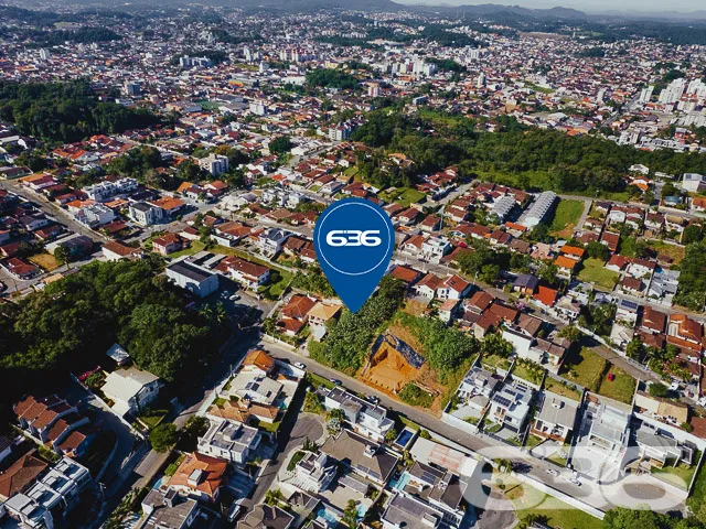 TERRENO COM 830m² À VENDA, NO BAIRRO ANITA GARIBAL