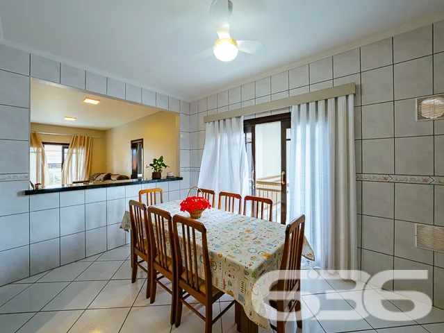 Temos o prazer de apresentar uma residência singul