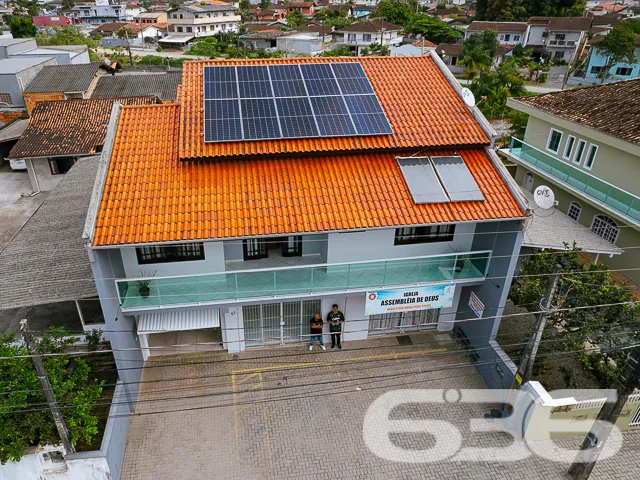 Temos o prazer de apresentar uma residência singul