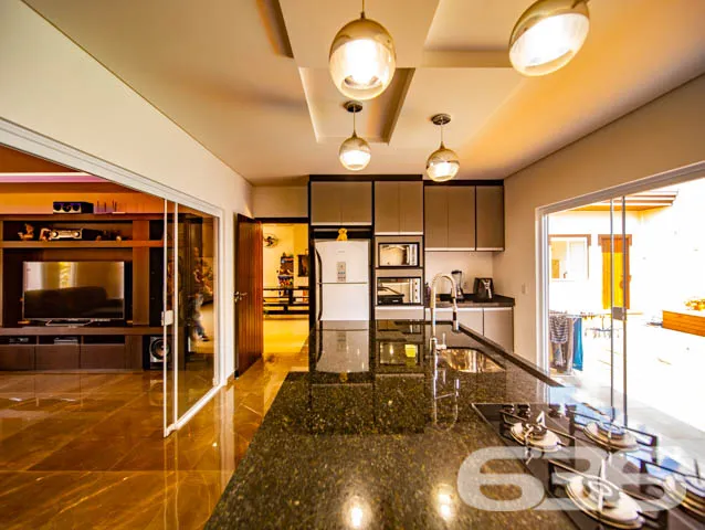 BELĂSSIMA RESIDĂNCIA, DE ALTO PADRĂO, COM PISCINA,