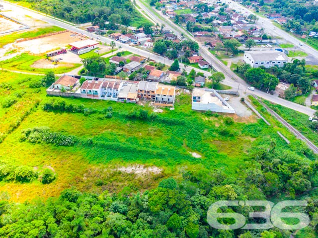 BELÍSSIMO TERRENO À VENDA NO CENTRO DE ARAQUARI.

