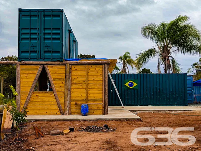 EXCELENTE CASA FUNDOS PARA O RIO EM BALNEÁRIO BARR