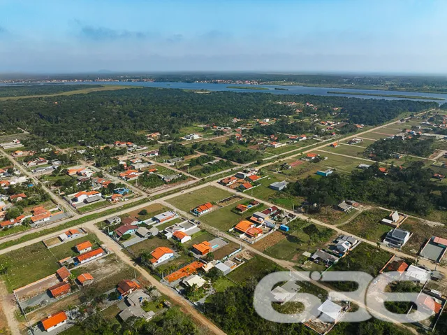 VENDE-SE TERRENO AMPLO EM SÃO FRANCISCO DO SUL!

I